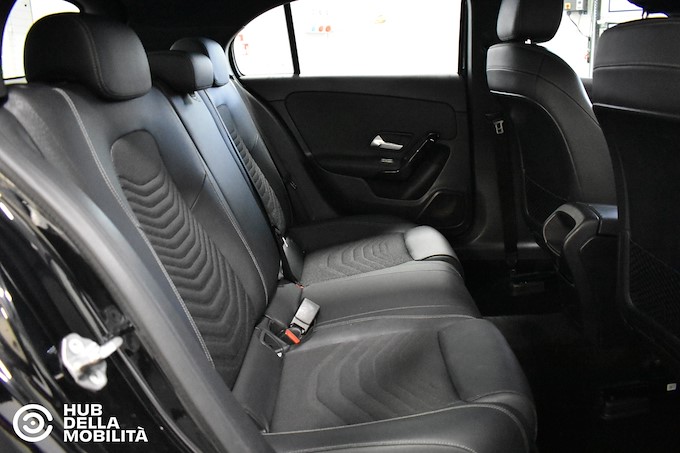 MERCEDES-BENZ A 180 d Automatic Business Sport Light